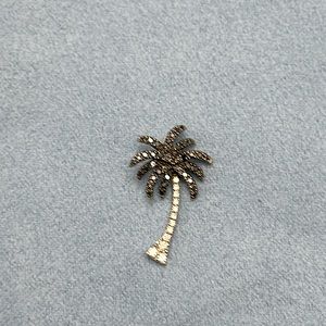 Diamond palm tree pendant